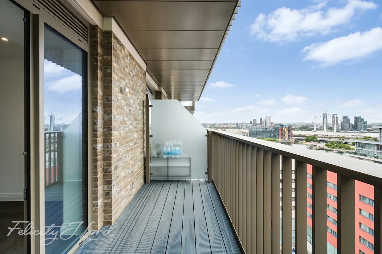 Western Gateway, London, E16, photo 10