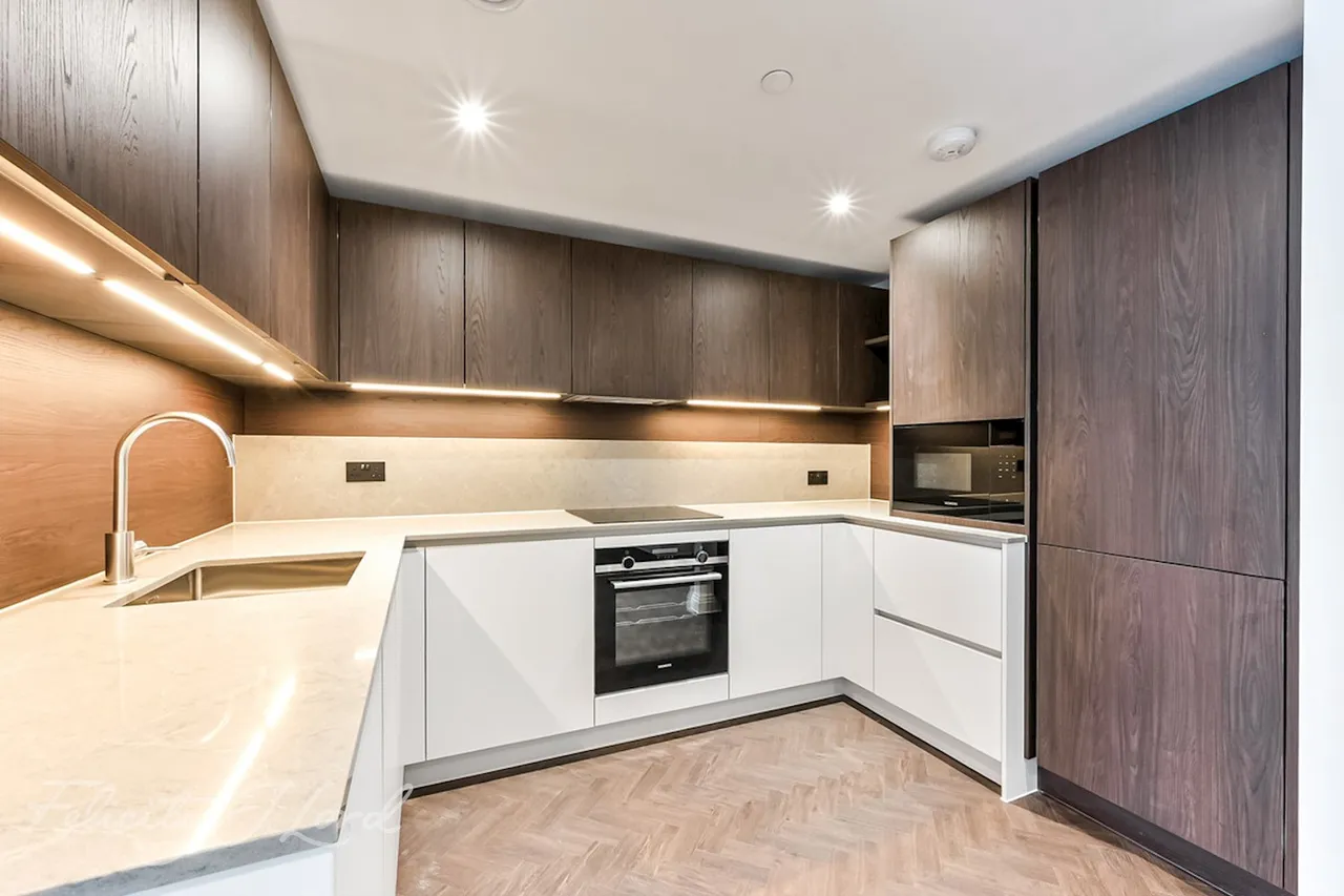 Western Gateway, London, E16, photo 12