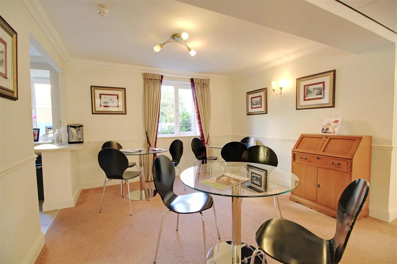 High Street, Rickmansworth, WD3, photo 14
