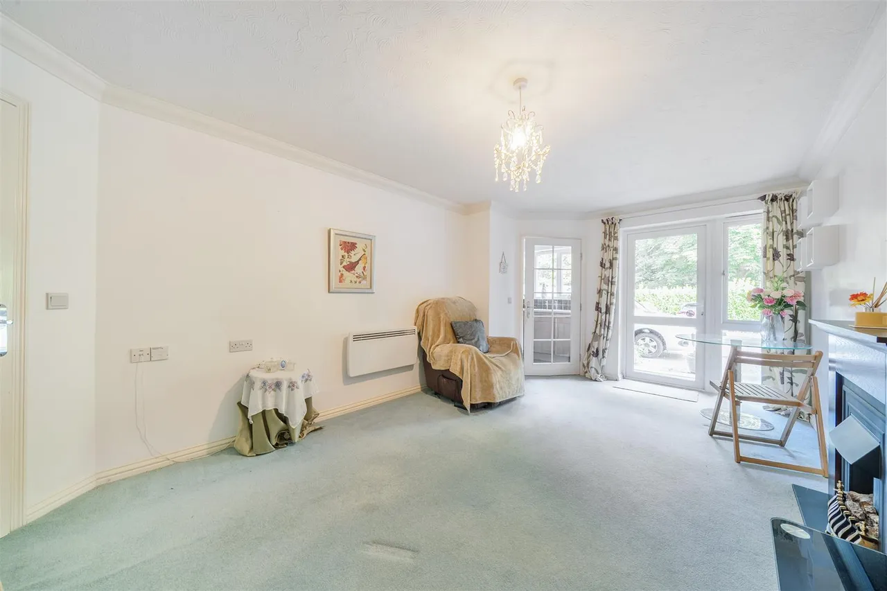 High Street, Rickmansworth, WD3, photo 2