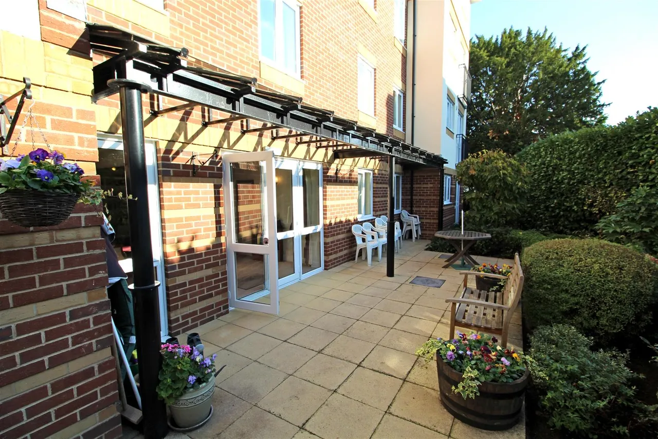 High Street, Rickmansworth, WD3, photo 16