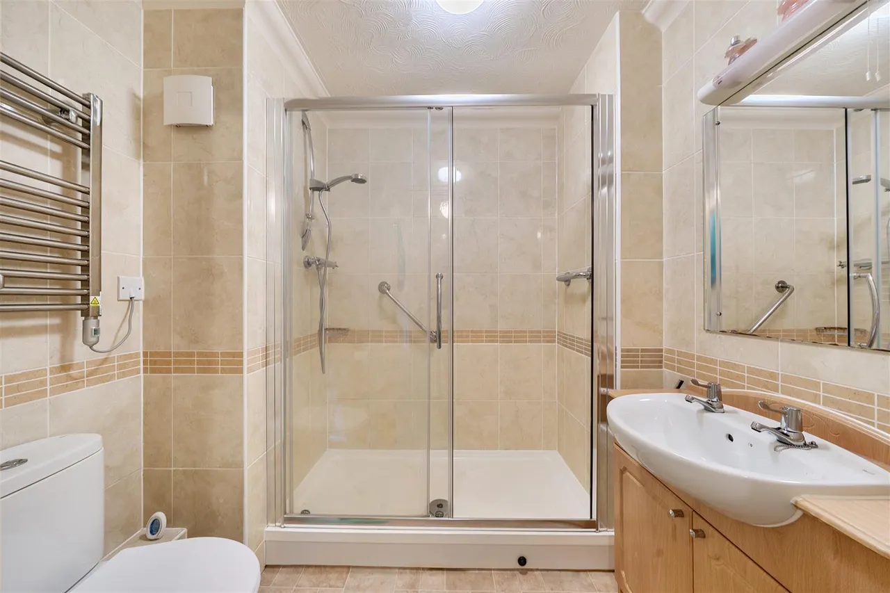 High Street, Rickmansworth, WD3, photo 10
