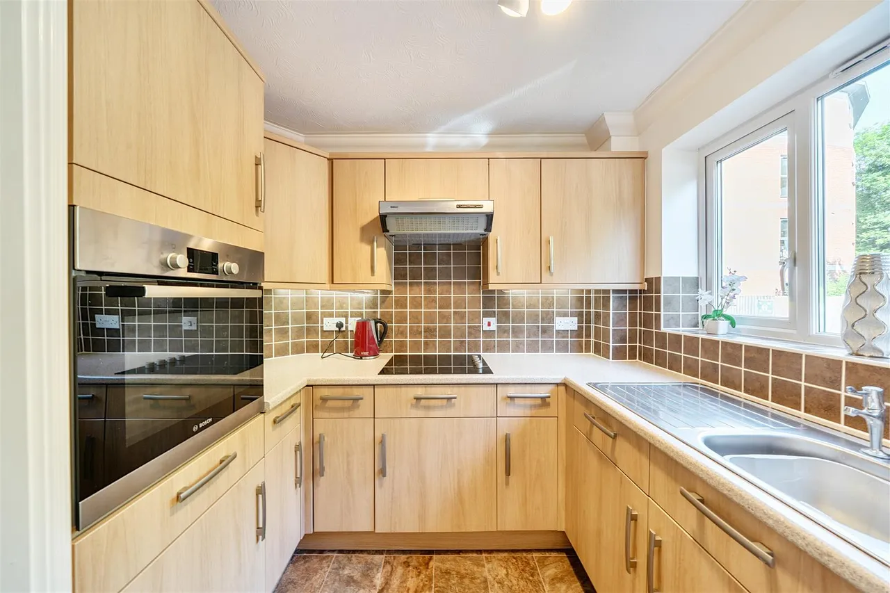 High Street, Rickmansworth, WD3, photo 5