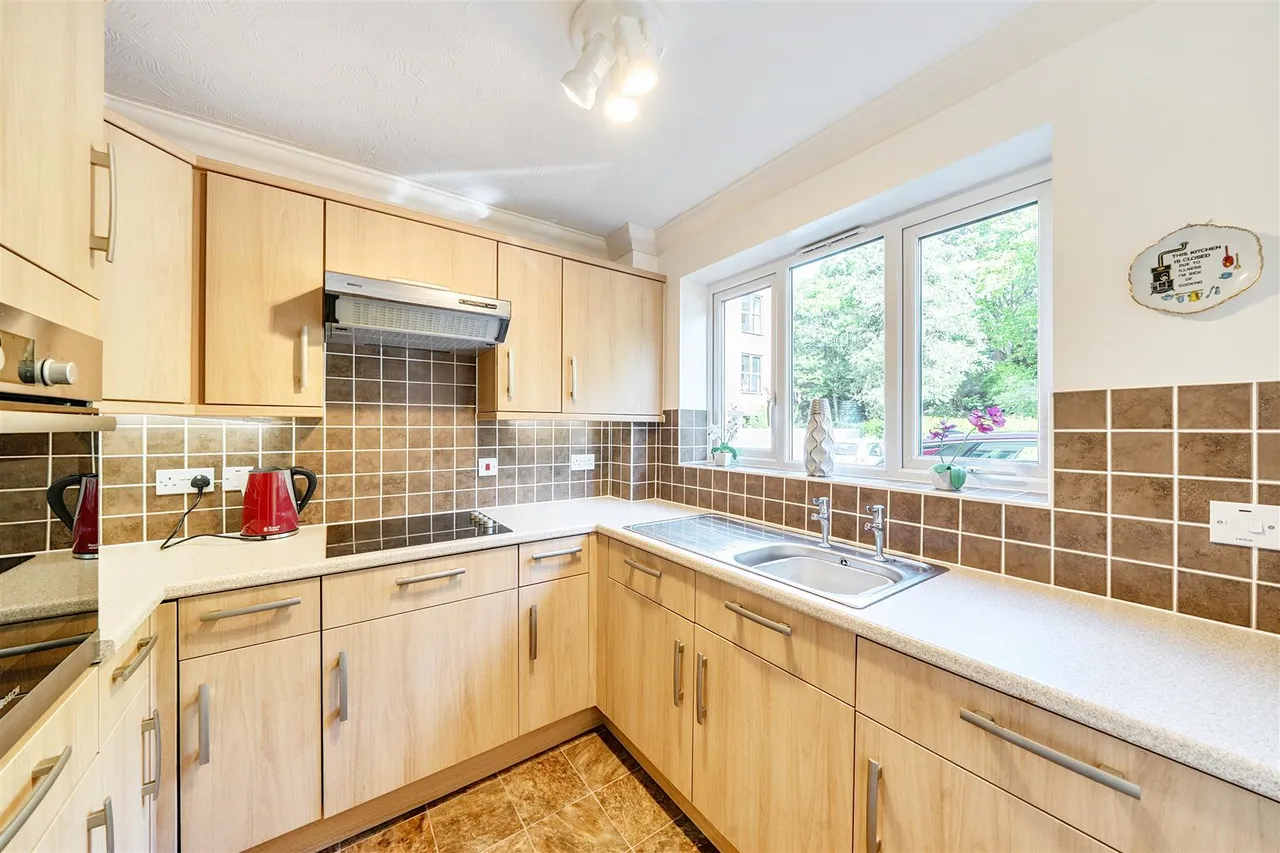 High Street, Rickmansworth, WD3, photo 6