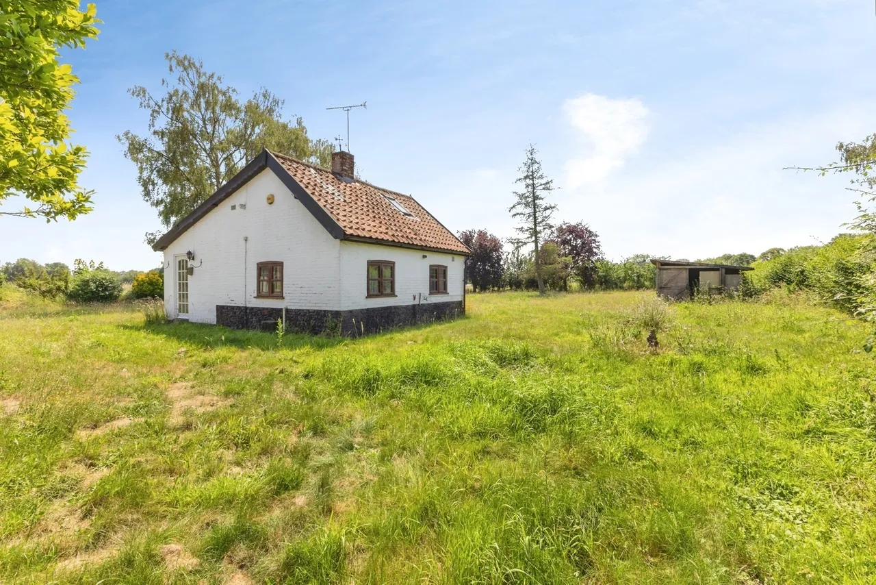 Watton Road, Shropham, Norfolk, NR17, photo 2