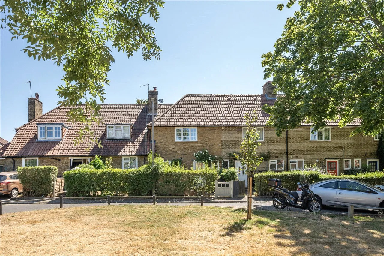 Hobbes Walk, London, SW15, photo 7
