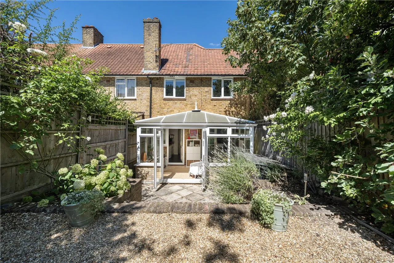 3 bed house for sale — Hobbes Walk, London, SW15