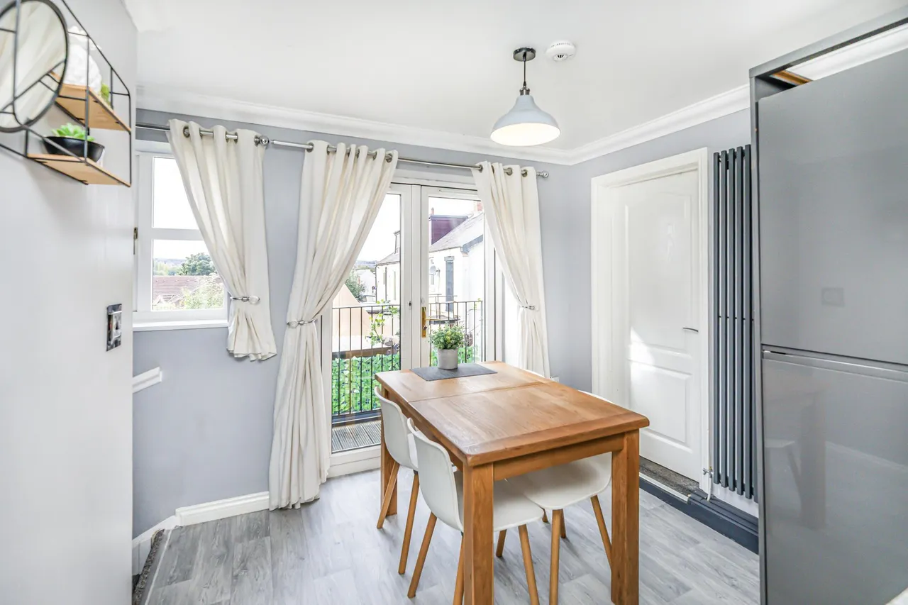 The Willows, Darfield, S73, photo 13