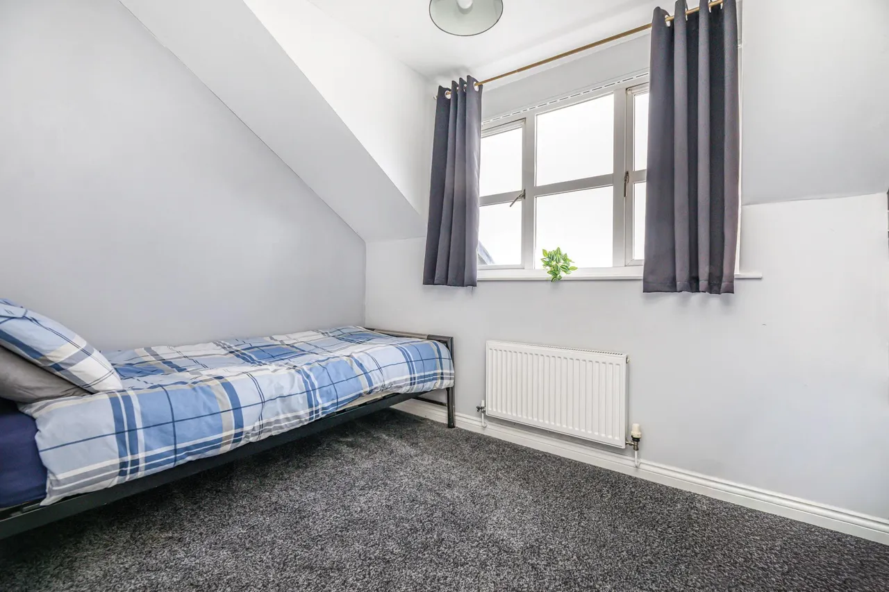 The Willows, Darfield, S73, photo 25