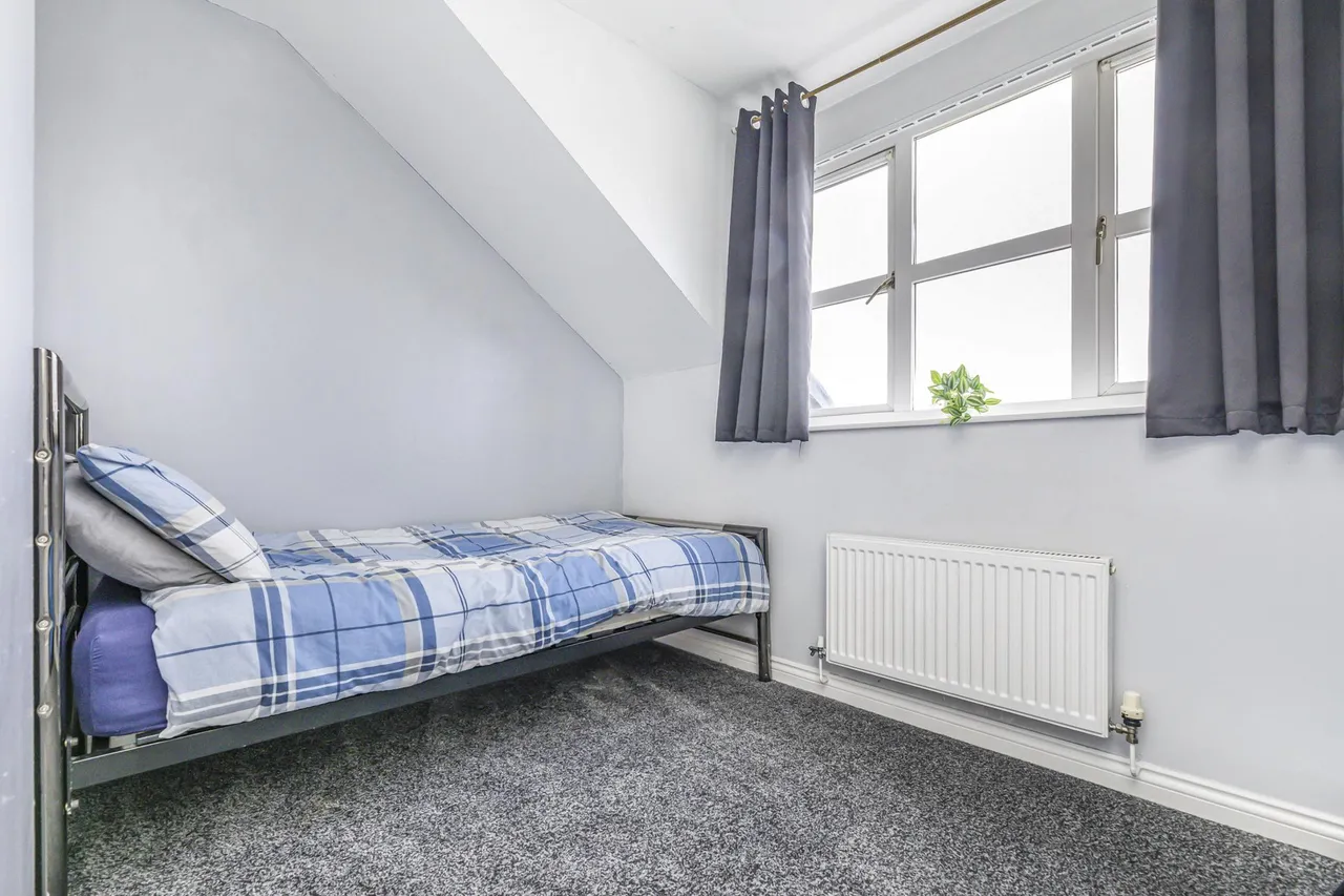 The Willows, Darfield, S73, photo 26