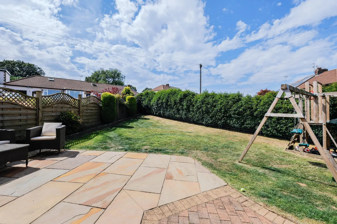 Foxholes Lane, Calverley, LS28, photo 24