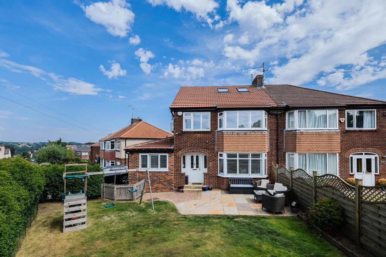 5 bed house for sale, Foxholes Lane, Calverley, LS28