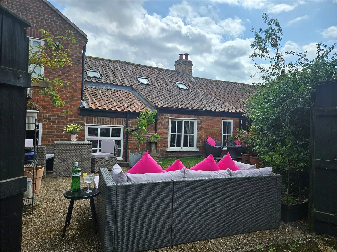 Wells Cottages, Egglescliffe, Stockton-on-Tees, Durham, TS16, photo 2