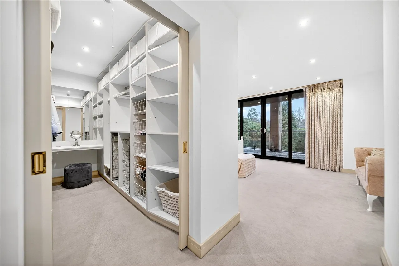 Harrogate Road, photo 17