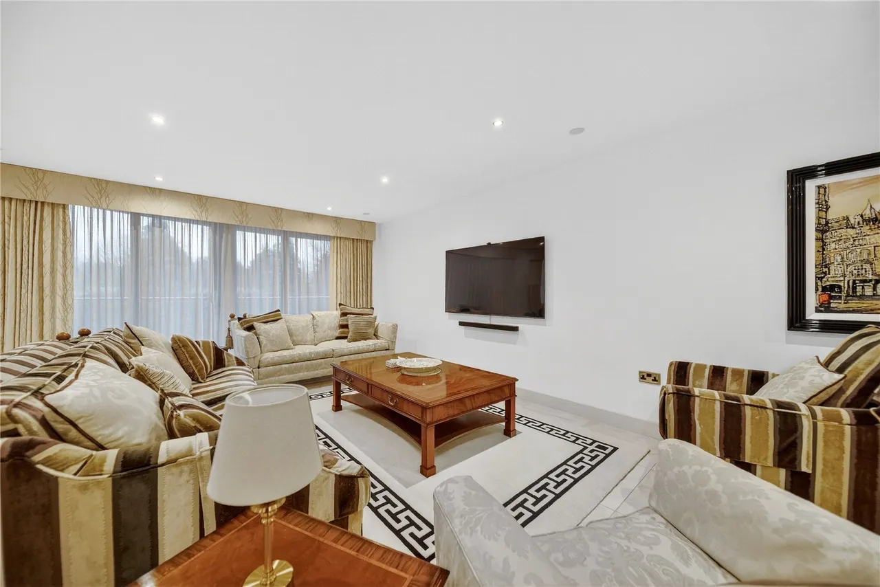 Harrogate Road, photo 8