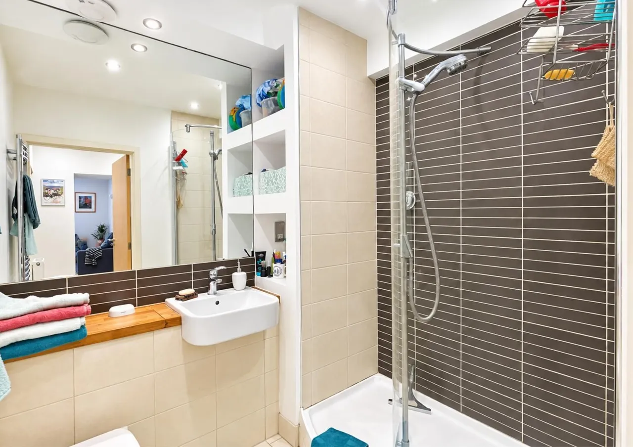North Parade, Frome, BA11, photo 14