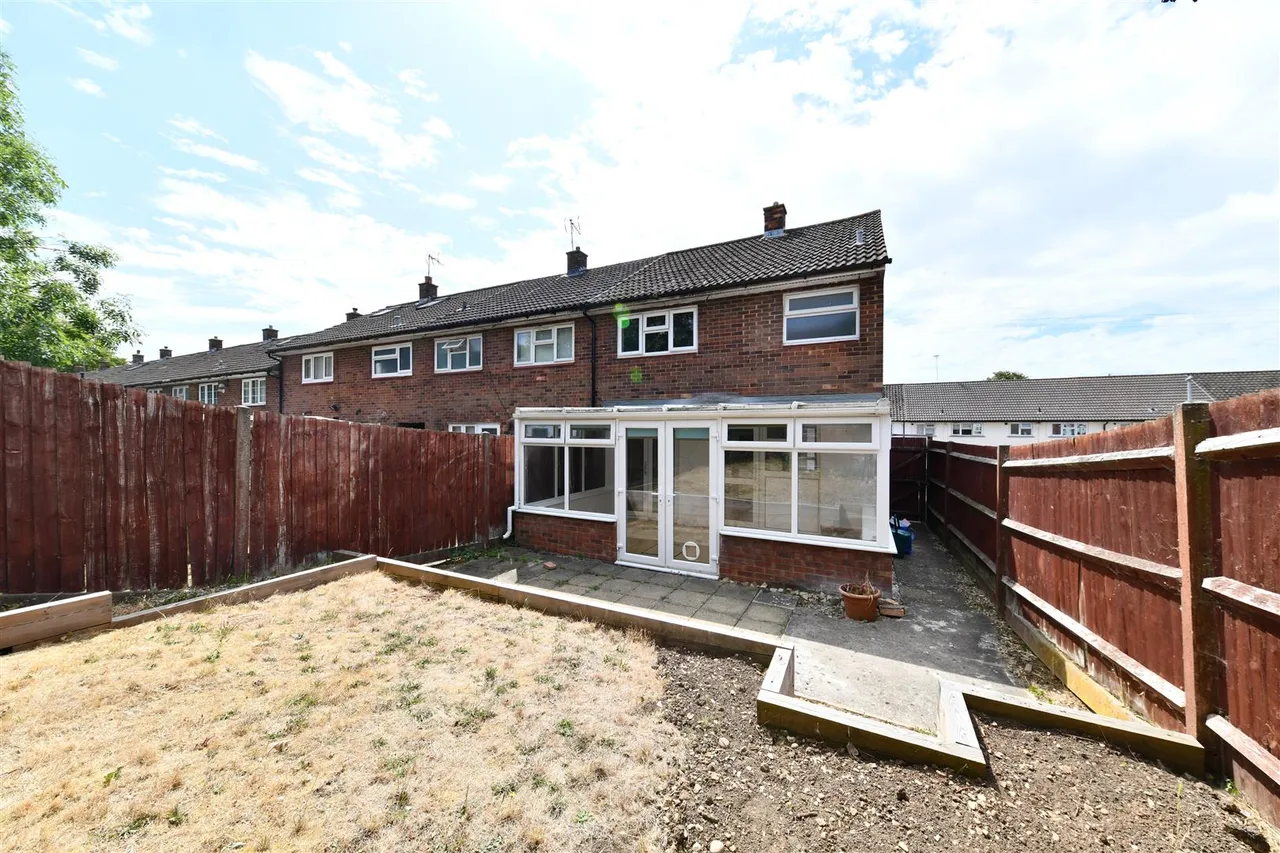 Chertsey Rise, Stevenage, Herts, SG2 9JG, photo 10
