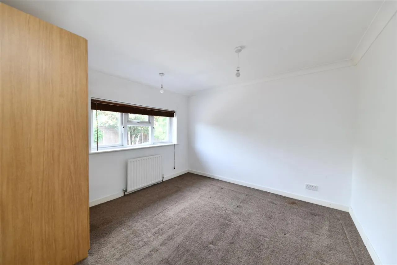 Chertsey Rise, Stevenage, Herts, SG2 9JG, photo 7