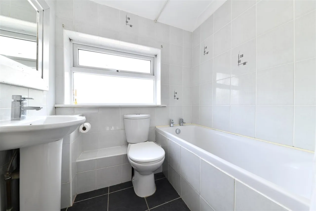 Chertsey Rise, Stevenage, Herts, SG2 9JG, photo 8