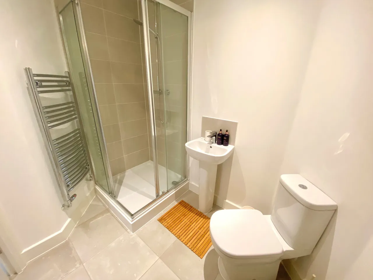 Copper Beech Court, LEEDS, photo 6