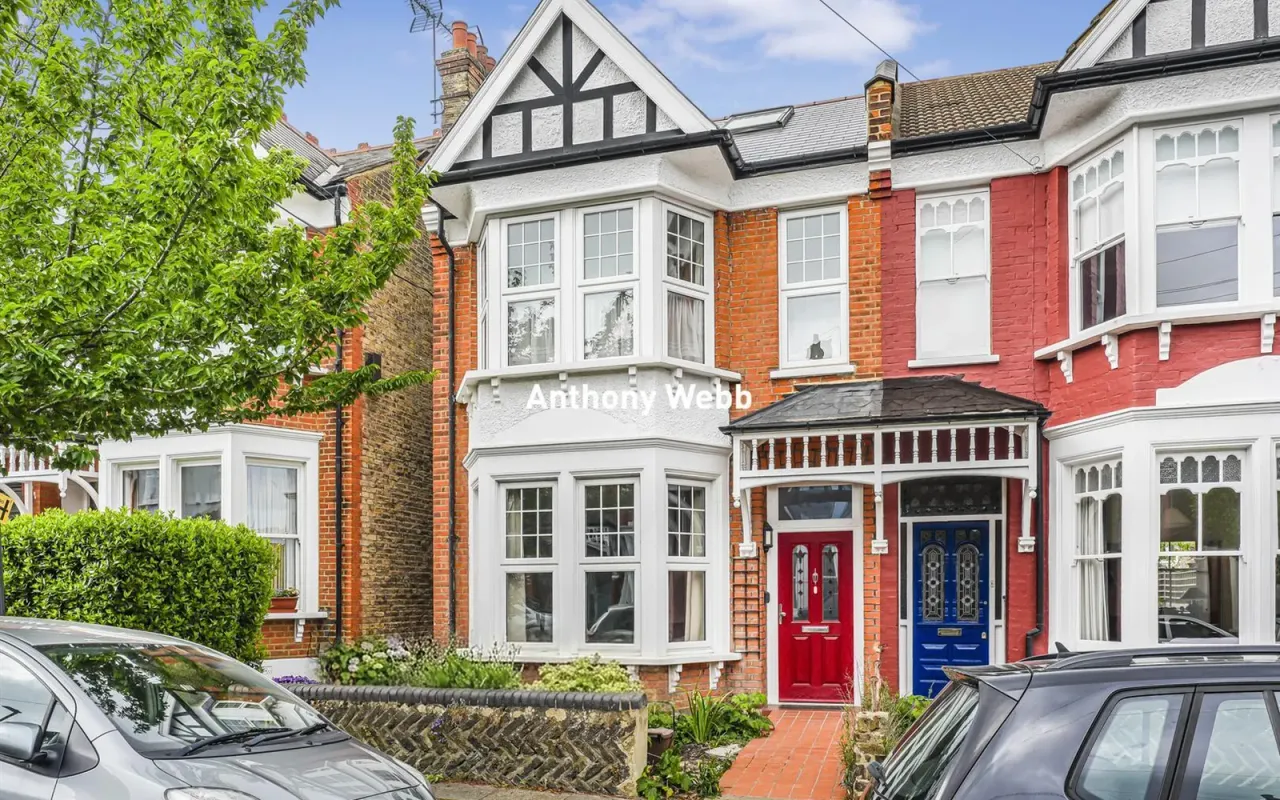 5 bed house for sale — Windsor Road, Palmers Green, N13