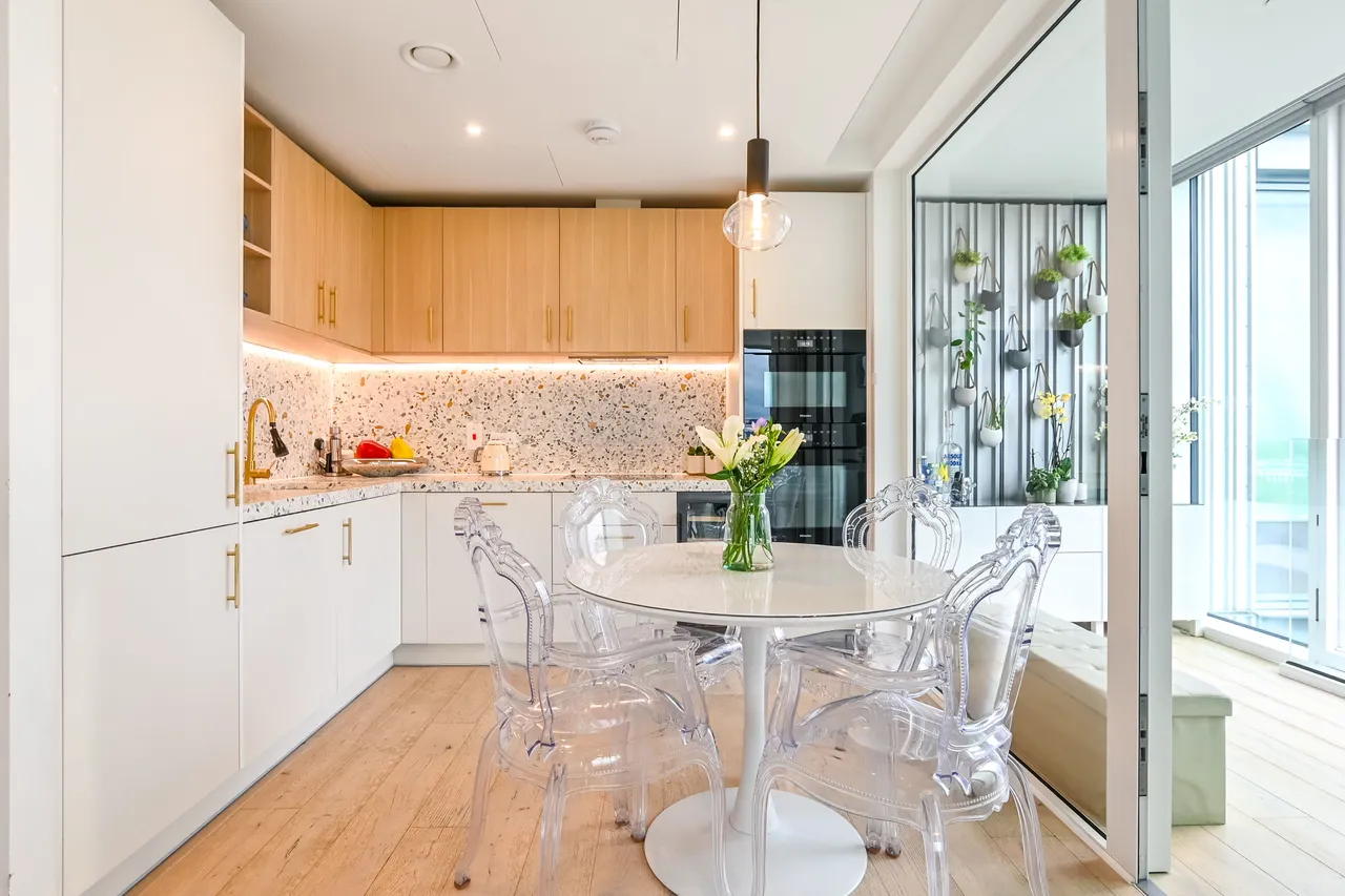 Apartment L15 02, Grand Central Apartments, London, photo 3