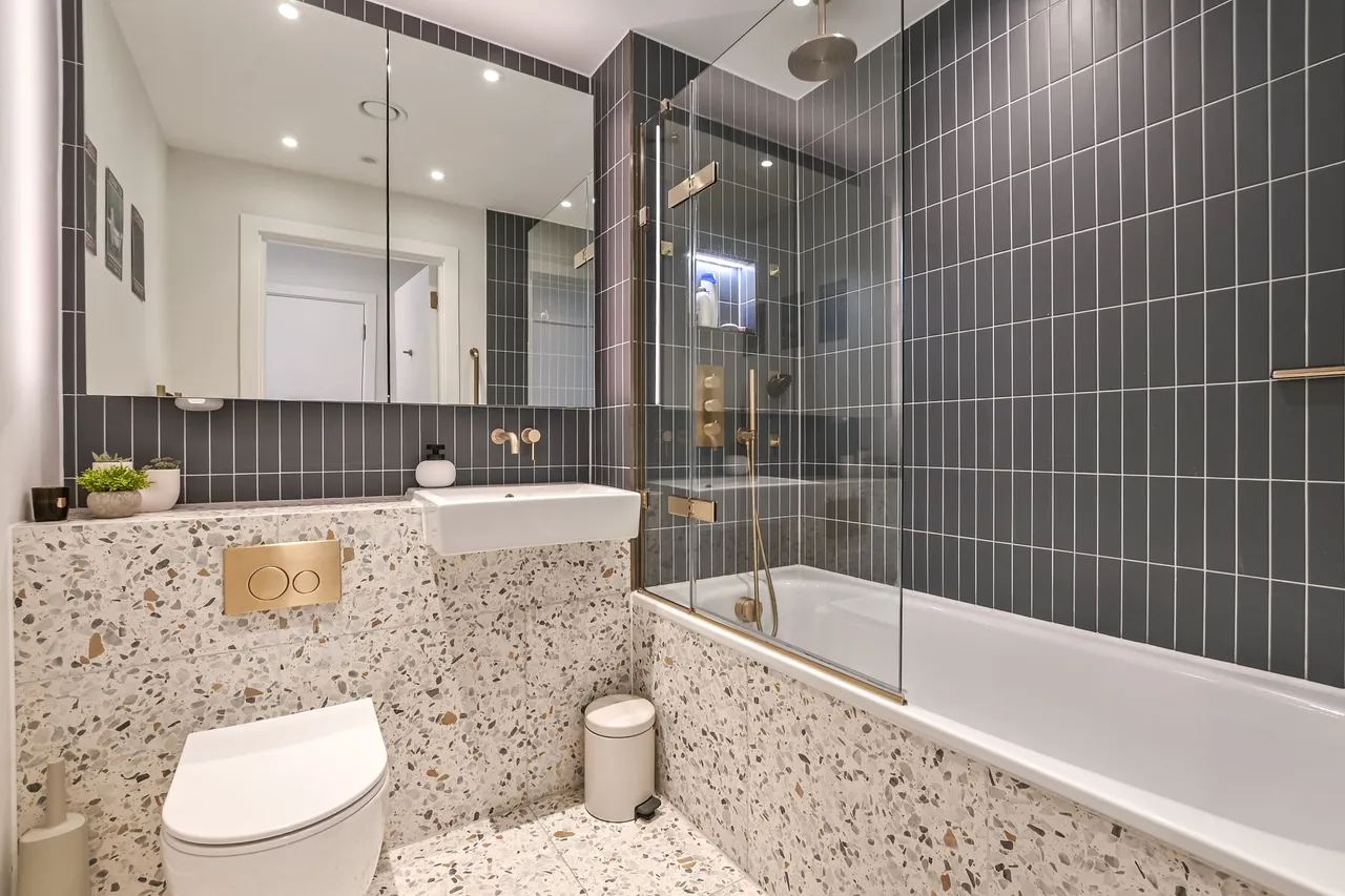 Apartment L15 02, Grand Central Apartments, London, photo 10