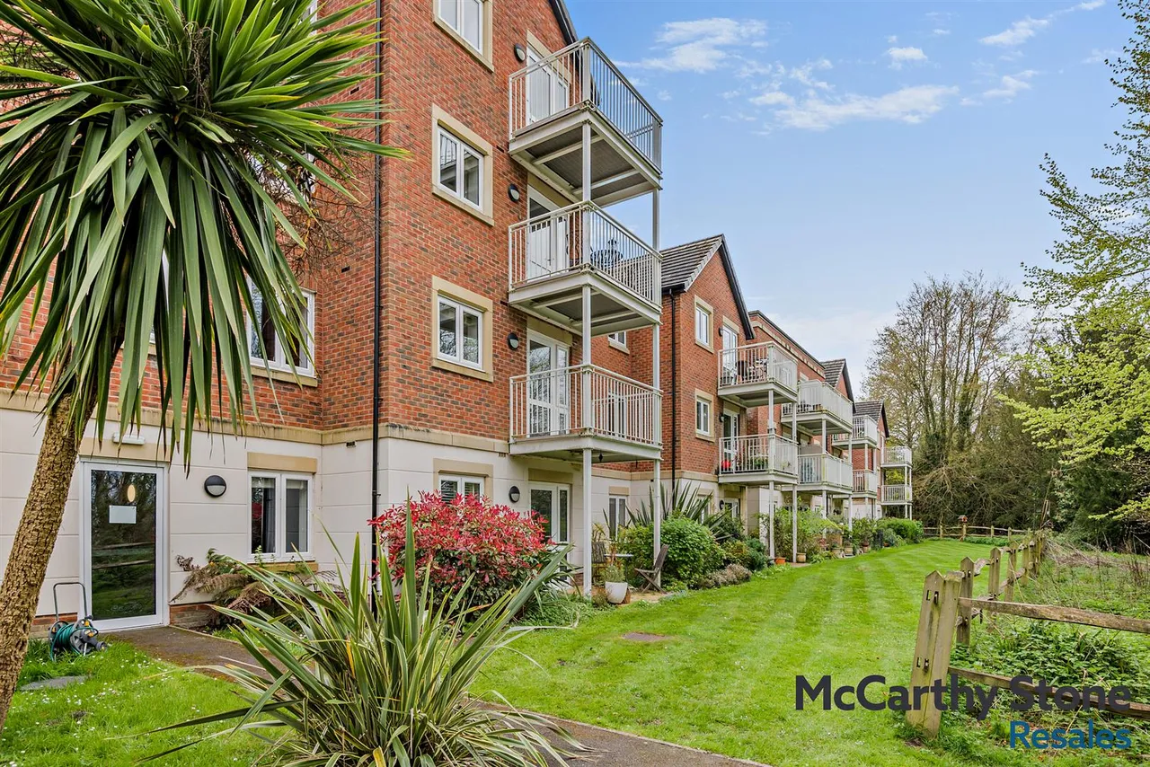 1 bed flat for sale, Bath Road, Devizes, SN10