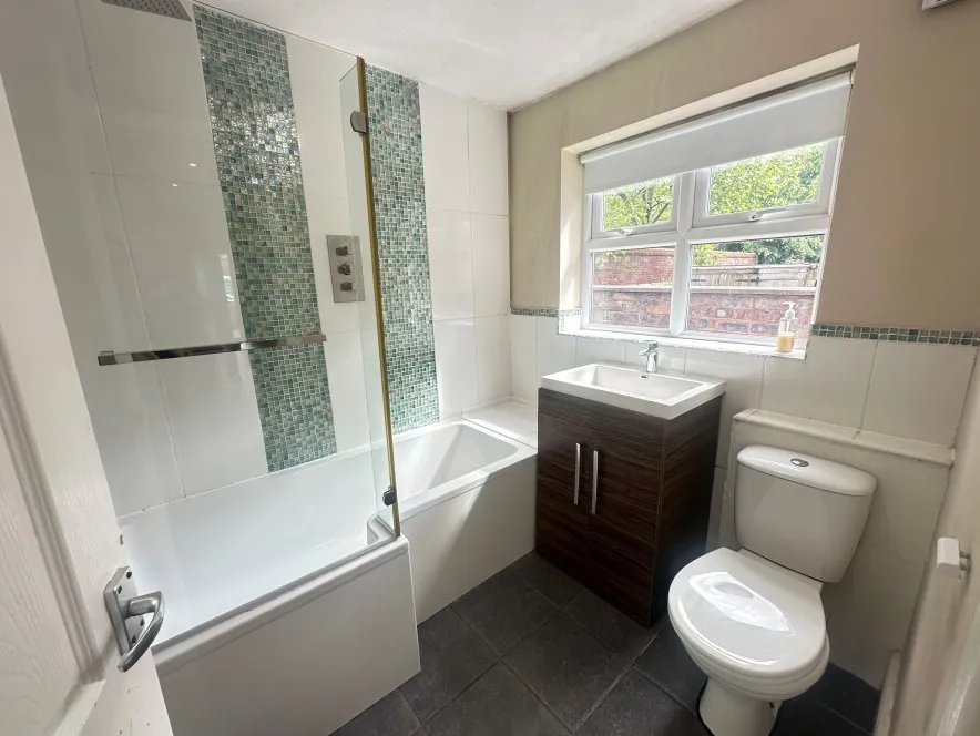 Harley Road, Sale, M33, photo 5
