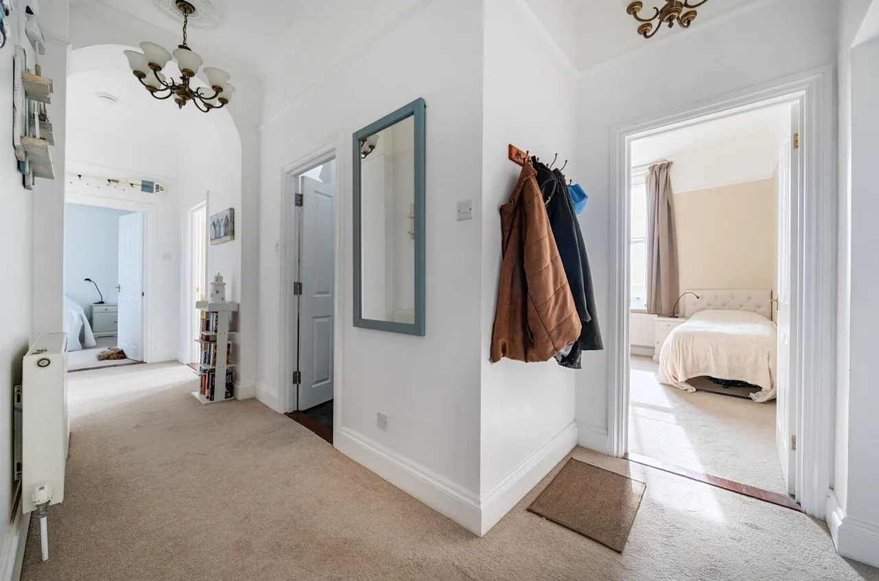 Royal Sea Front Apartments, Sea Front Hayling Island, PO11, photo 5