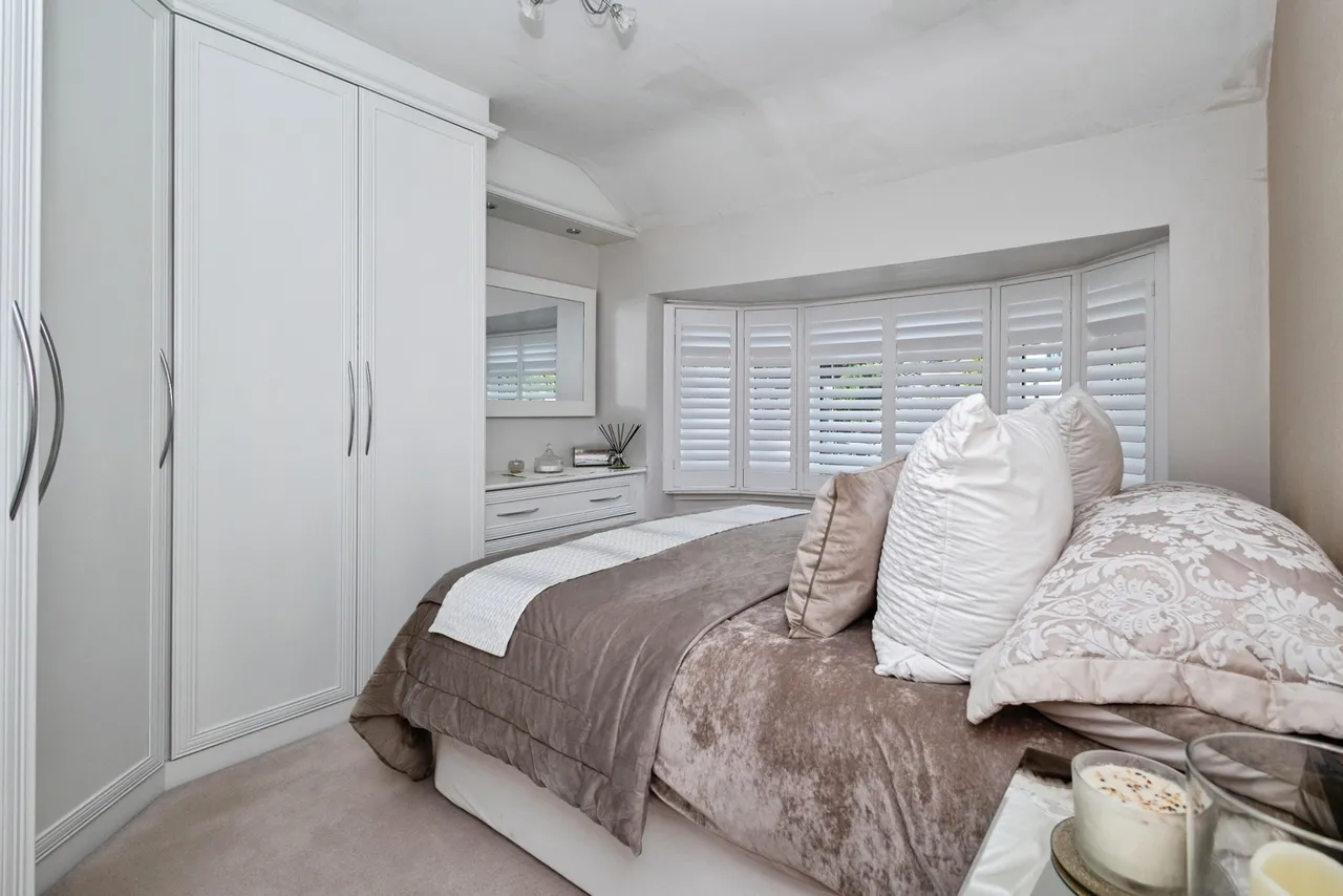 Brookside Drive, HYDE, Cheshire, SK14, photo 11