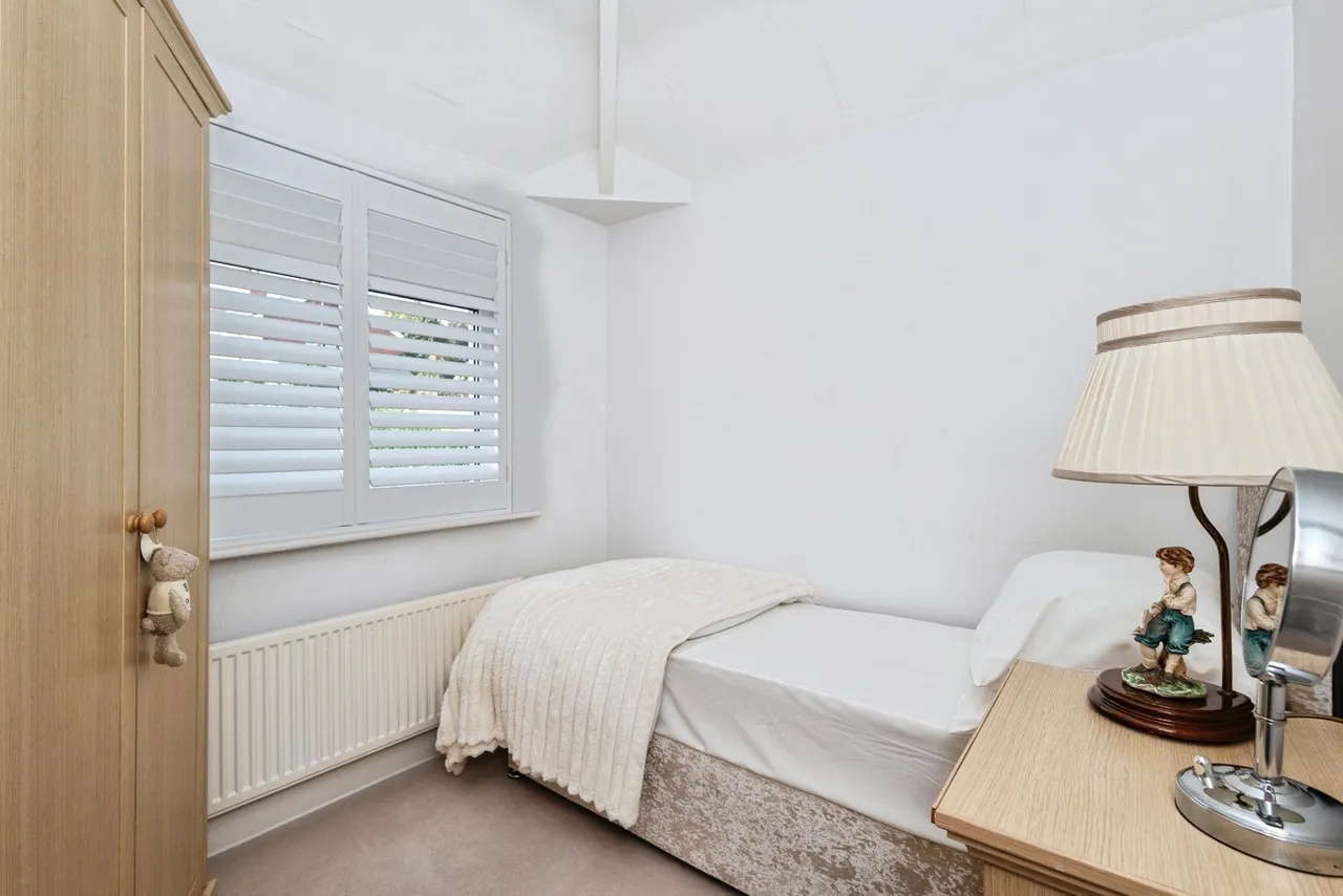 Brookside Drive, HYDE, Cheshire, SK14, photo 13
