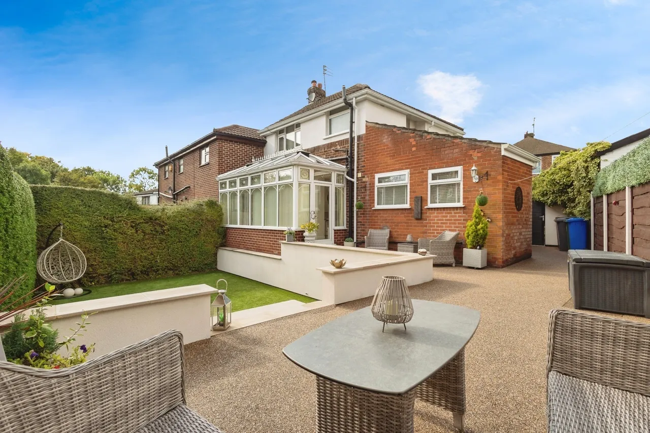 Brookside Drive, HYDE, Cheshire, SK14, photo 16