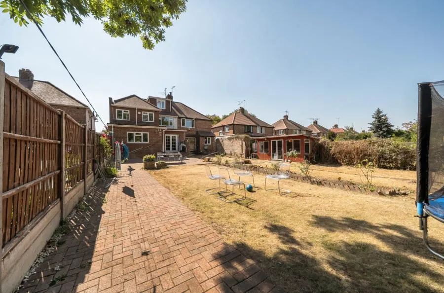 Shepherds House Lane, Earley, RG6, photo 2