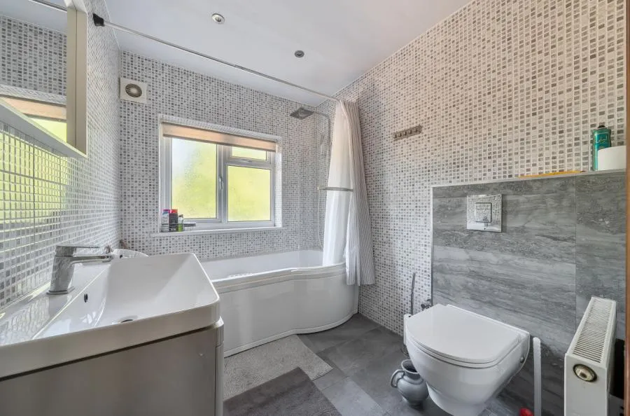 Shepherds House Lane, Earley, RG6, photo 8