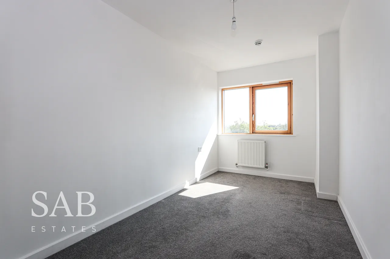 Ruislip Road East, UB6, photo 4