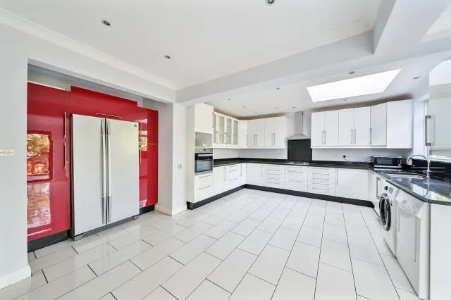 Lyndhurst Gardens, London, N3, photo 7