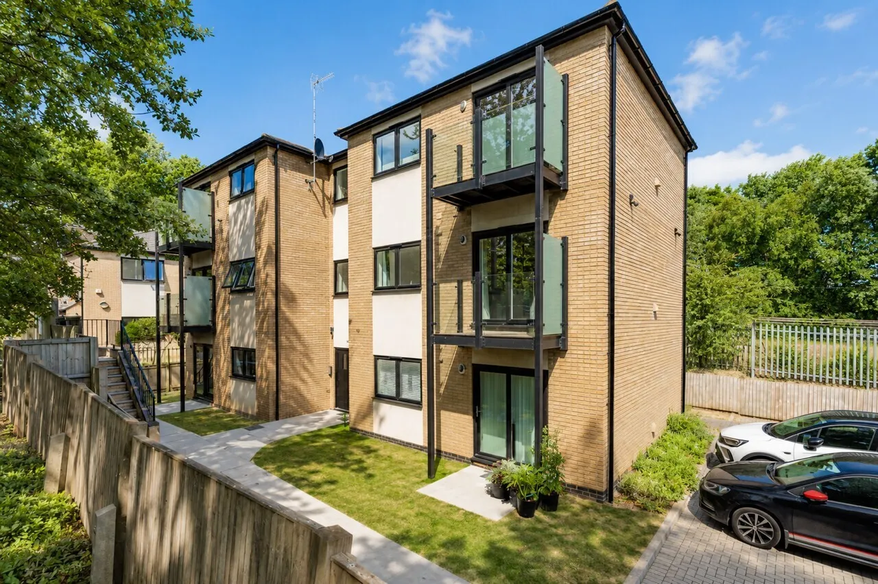 1 bed flat for sale — Sandridge Park, St. Albans