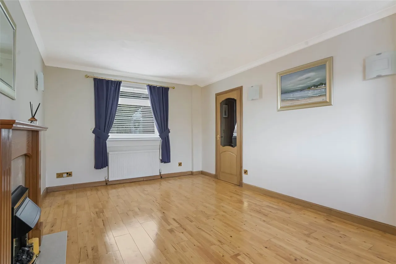 Avondale Drive, Armadale, EH48, photo 4
