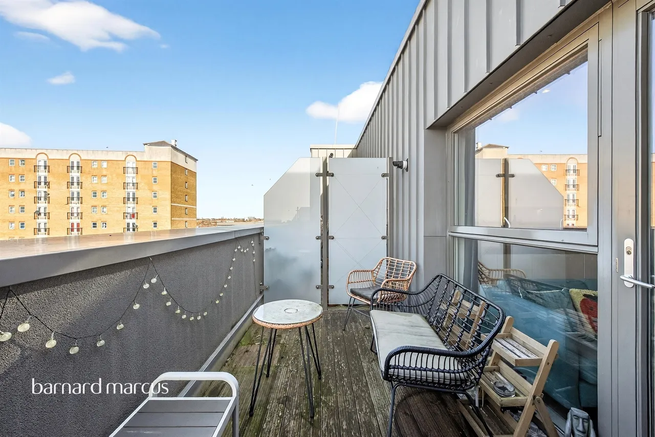 Selbourne Avenue, Hounslow, TW3, photo 10