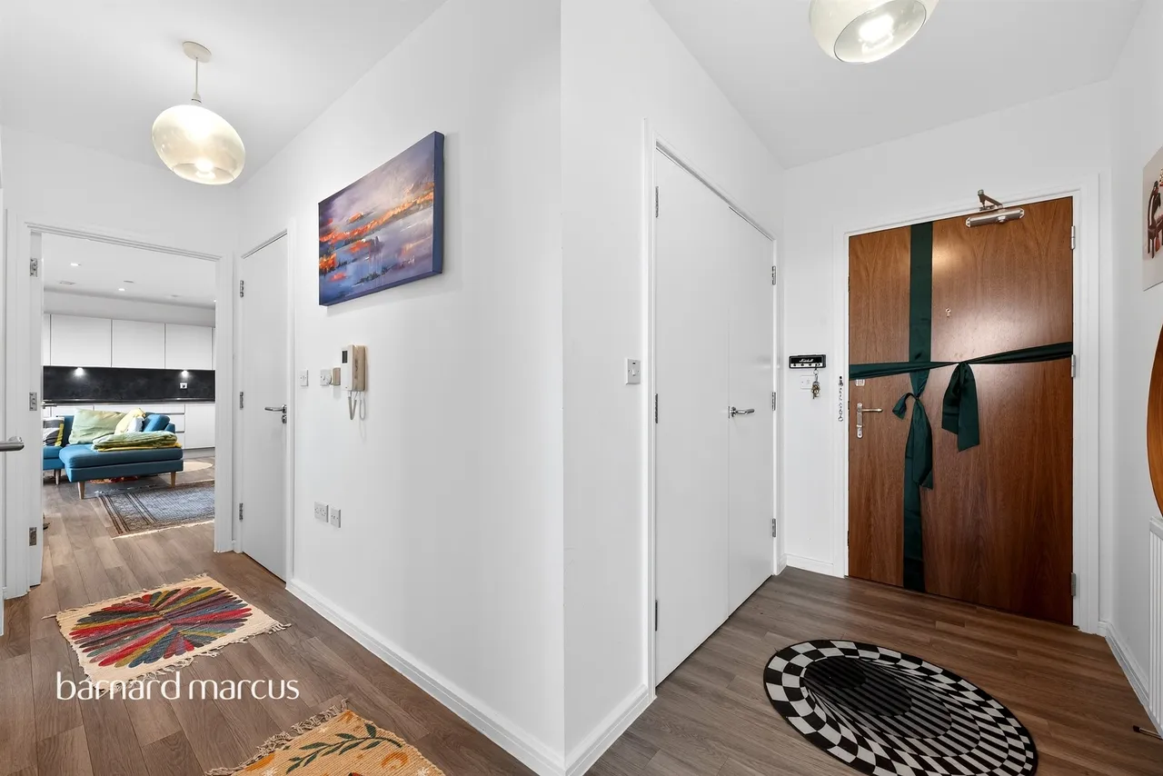 Selbourne Avenue, Hounslow, TW3, photo 6