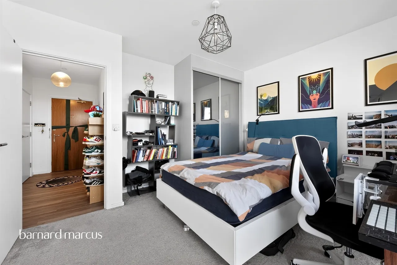 Selbourne Avenue, Hounslow, TW3, photo 9
