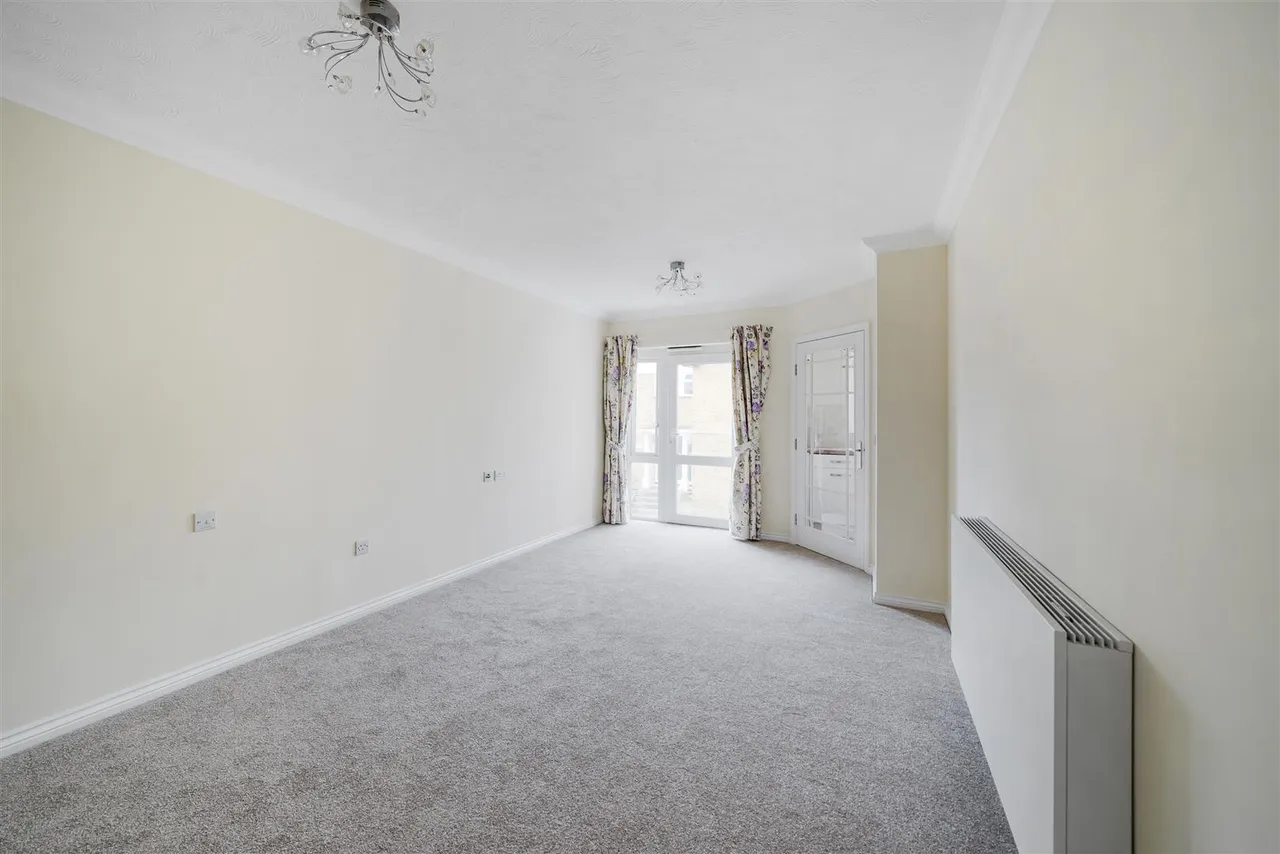 Broomstick Hall Road, Waltham Abbey, EN9, photo 3