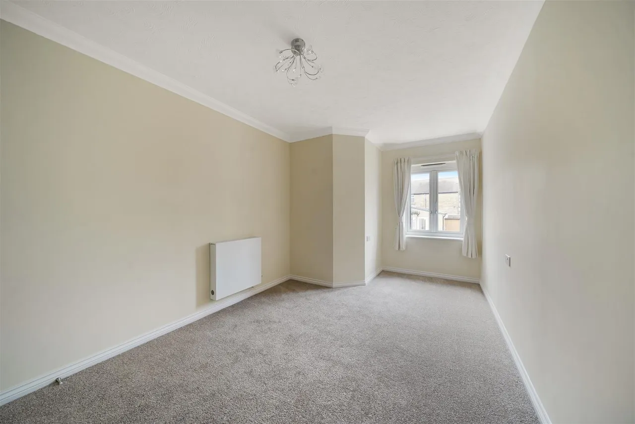 Broomstick Hall Road, Waltham Abbey, EN9, photo 9