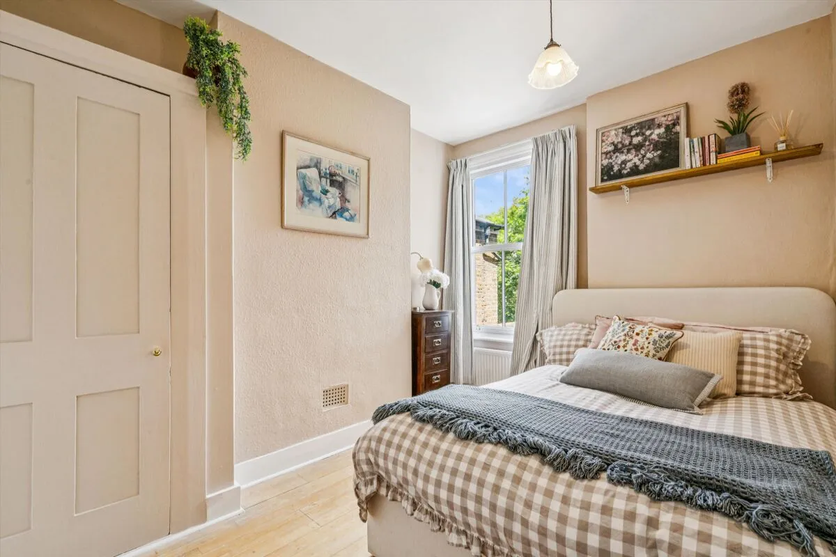 Astonville Street, London, SW18, photo 16