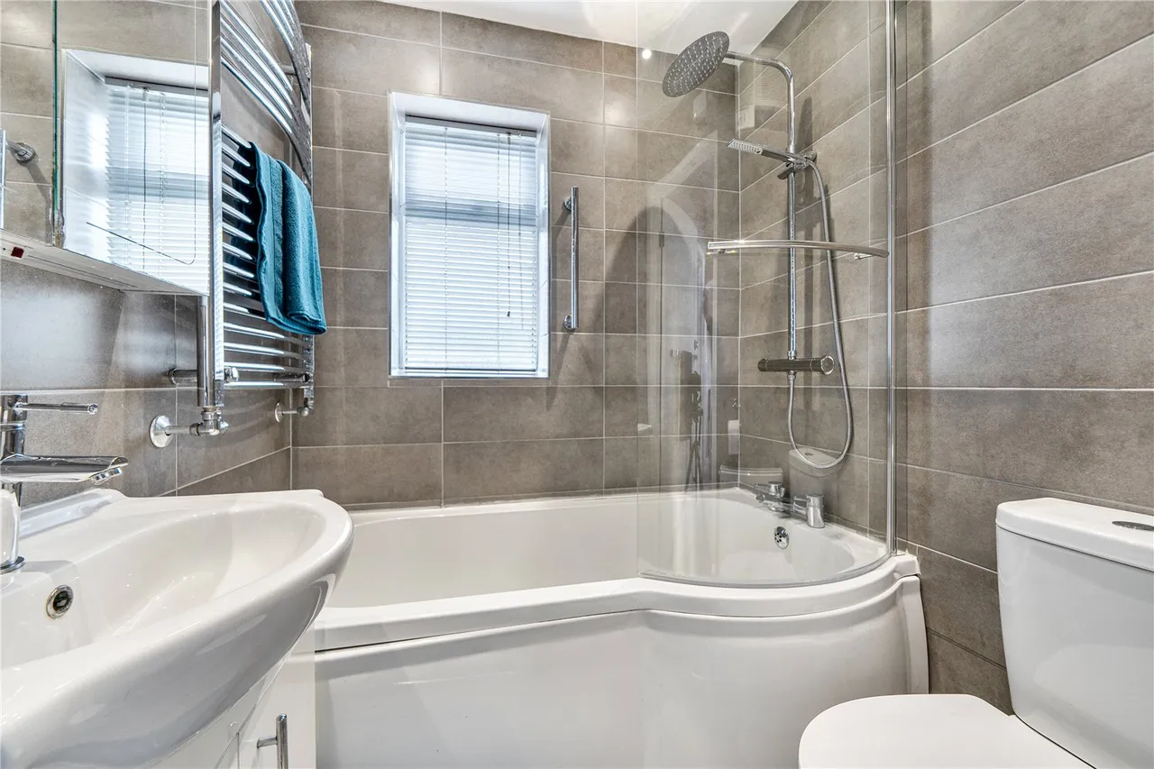 Grange Avenue, East Barnet, Barnet, Greater London, EN4 8NL, photo 14