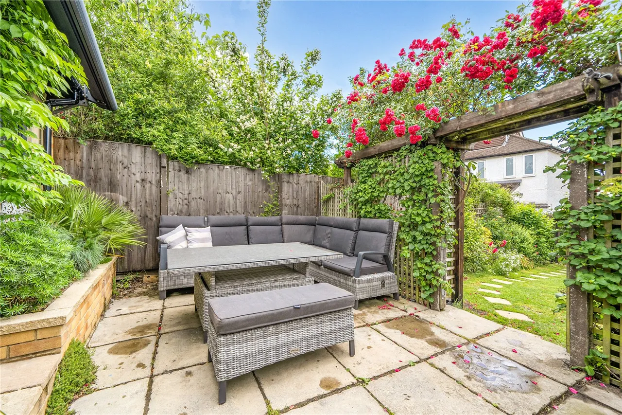 Grange Avenue, East Barnet, Barnet, Greater London, EN4 8NL, photo 17