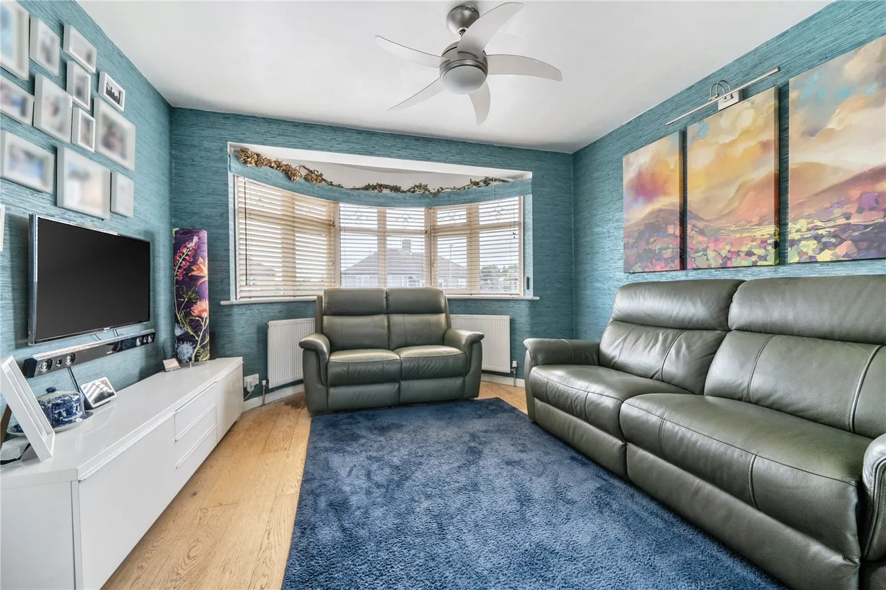 Grange Avenue, East Barnet, Barnet, Greater London, EN4 8NL, photo 3
