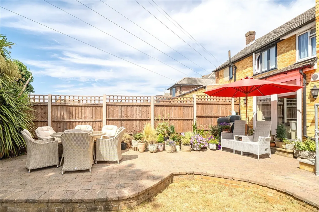 Manor Crescent, Byfleet, West Byfleet..., photo 34