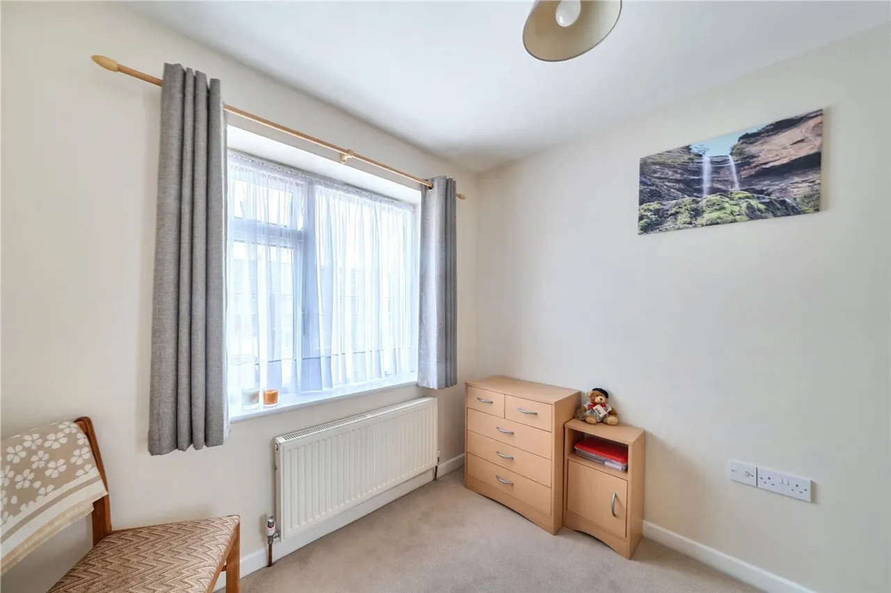 Manor Crescent, Byfleet, West Byfleet..., photo 30